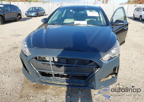 2019 Hyundai Sonata Limited z USA, uszkodzony, nr VIN 5NPE34AF3KH807979